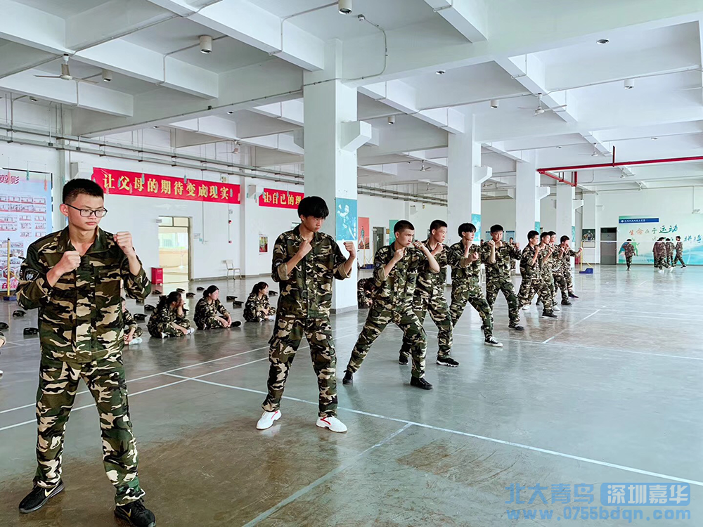 北大青鳥深圳嘉華新生軍訓-燃燒的夏天，燃燒的青春